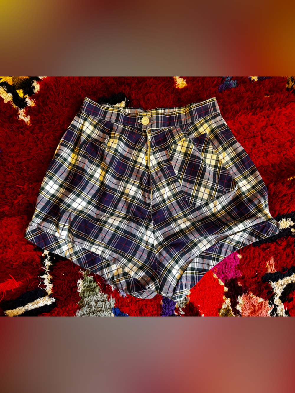 50s Vintage High Waisted Plaid Shorts - Picture 4 of 10